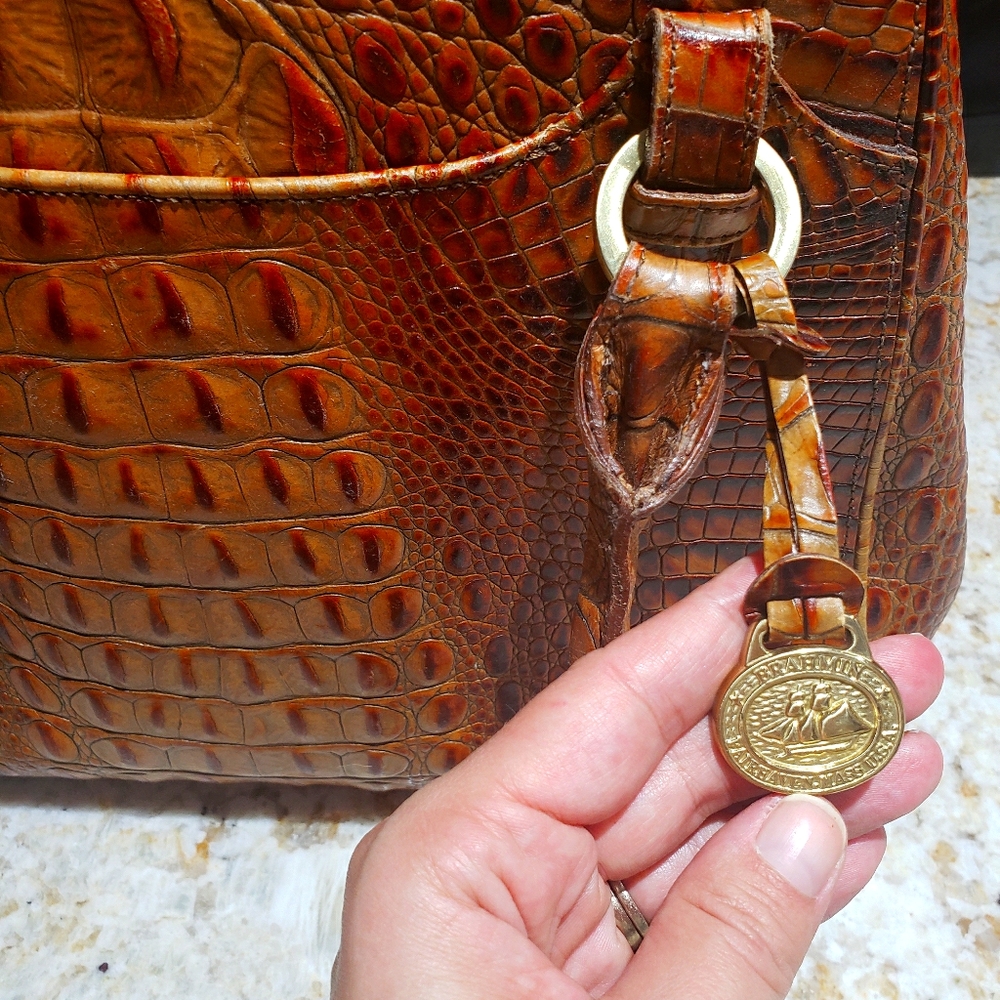 Beautiful EUC Brahmin purse